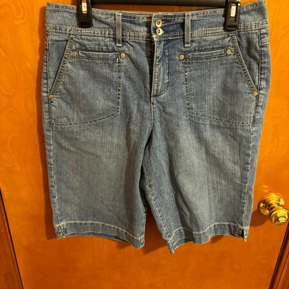 Style&Co Denim Shorts Tummy Control 6 Pocket - Picture 2 of 13
